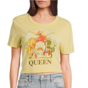 Queen Cropped Graphic T-Shirt